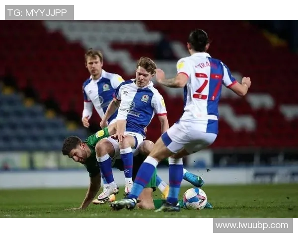 诺丁汉与雷丁比赛前瞻及比分预测分析，谁将赢得胜利