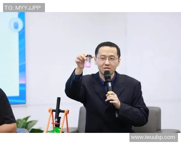 飞盘与人生的交响曲：吴强的深度对话与成长之路