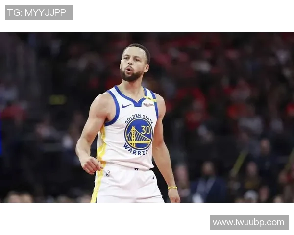 勇士与步行者激战回顾：2016年12月6日的精彩对决与赛后分析